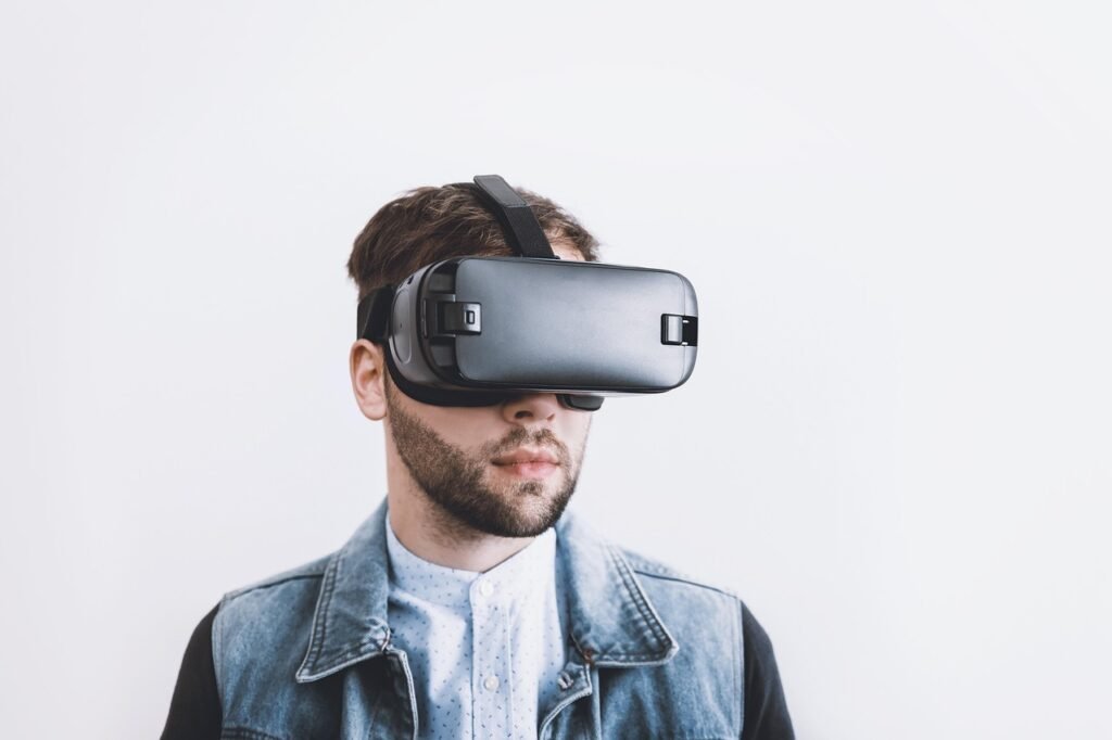 How Seniors Can Benefit From Virtual Reality Experiences